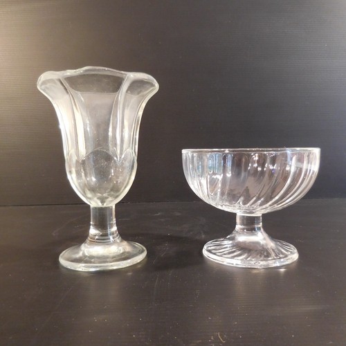 2 Glass Table Fruit Ice Art Deco New Tulip Vintage 20th N3892