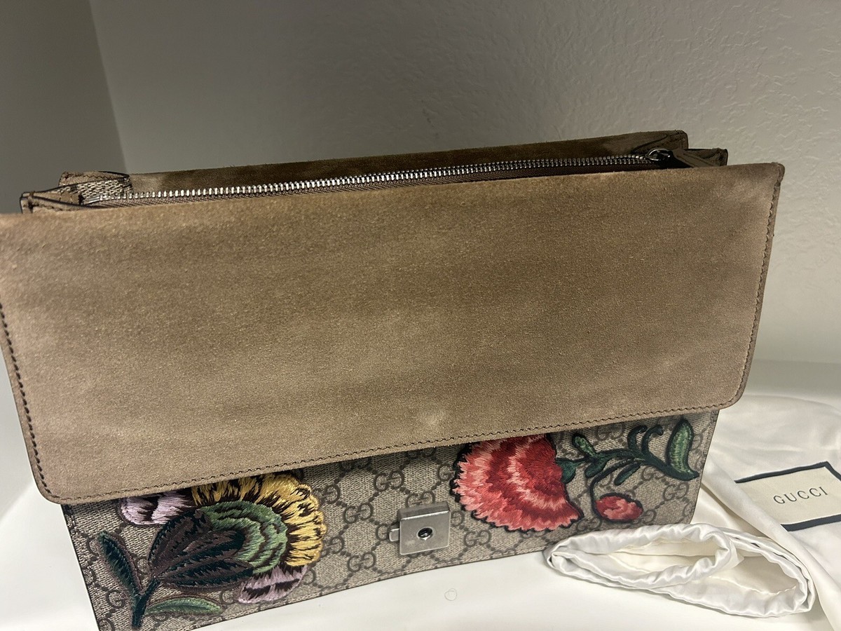 GUCCI★素敵！GG Supreme Monogram Carnation Shoulder Bag Gucci - GG Supreme Monogram Embroidered Carnation Medium