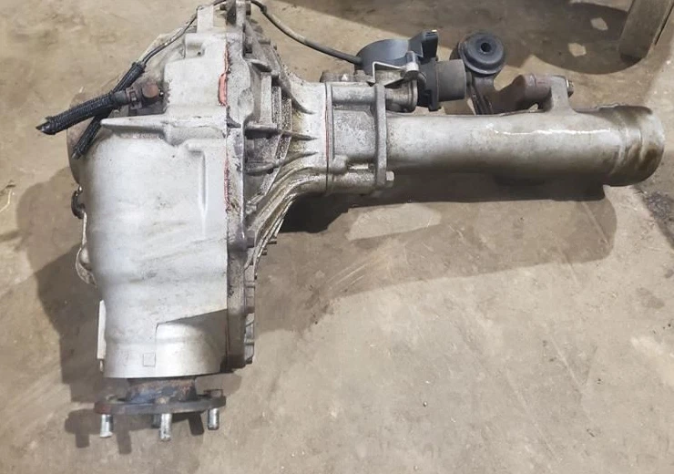 2007-2021 Toyota Tundra Front Differential Carrier Assembly 4.10 Ratio - Image 3 of 4