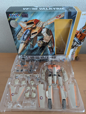 BANDAI Macross / Robotech HI-METAL R VF-1D Valkyrie Figure Japan