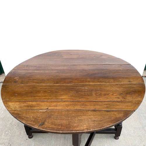 Large Antique English Georgian Oak Oval Gate-Leg Dining Table c. 1780 - Picture 11 of 18