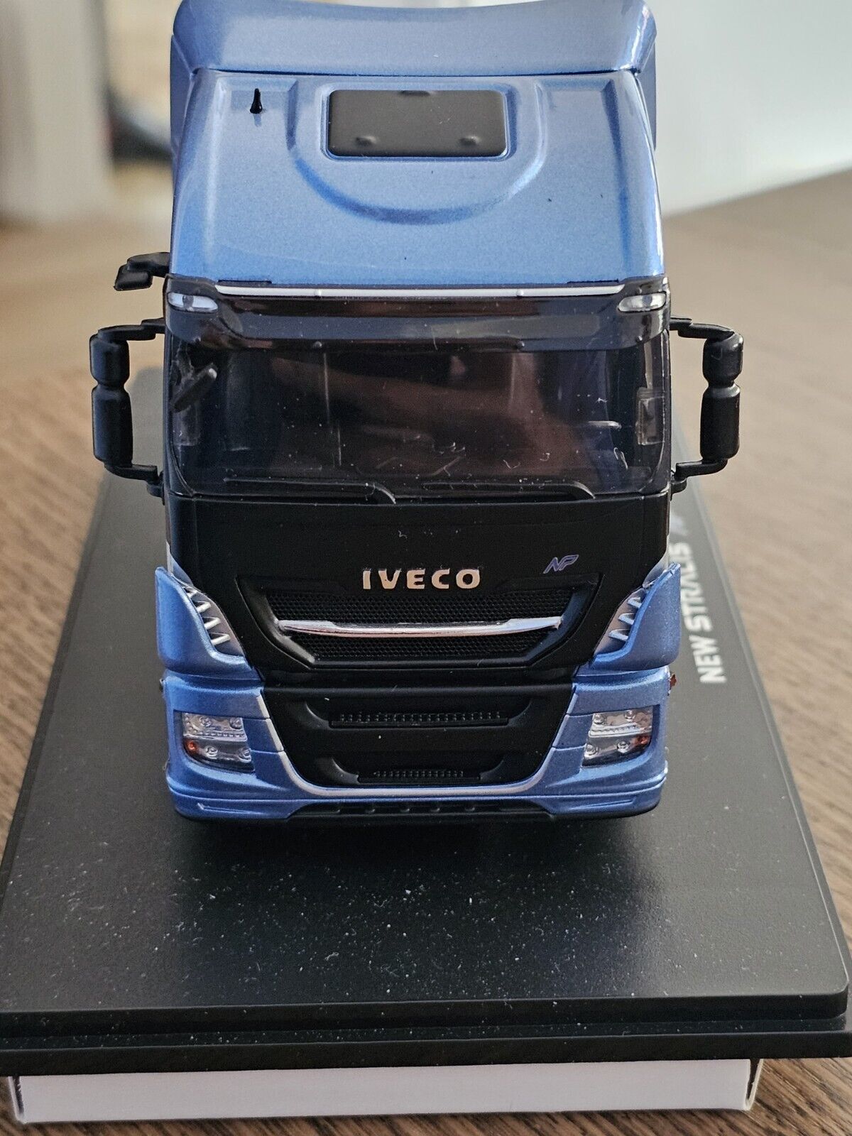 Foto 1 di 9