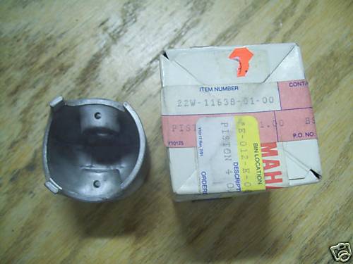YAMAHA YZ80 22W-11638 FOURTH OVER PISTON 1 QUANTITY VINTAGE OEM FREE SHIPPING - Foto 2 di 3