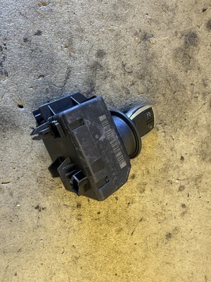 08-14 Mercedes W204 C250 C300 EIS Ignition Switch Module Node W/ Key A2045451308
