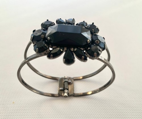 Faux Black Onyx Oval Cabochon Cuff Fashion Bracelet, Hinge Open Closure Style - Picture 2 of 10