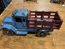 VINTAGE KILGORE CAST IRON LIVESTOCK STAKE TRUCK 8" - HUBLEY