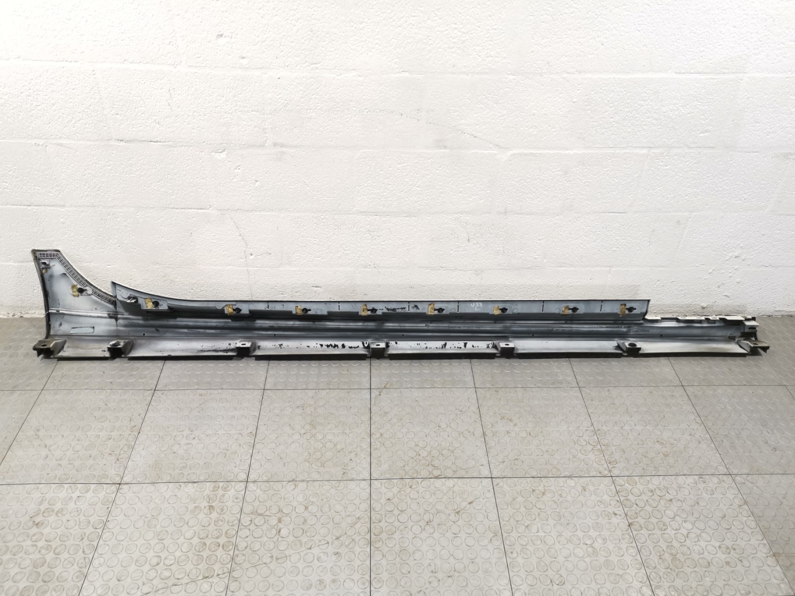 Maserati Ghibli 2017 RWD M156B 3.0 L Left Driver Side Skirt Rocker Panel OEM