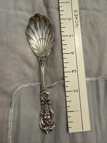 Vintage Burgundy Reed & Barton Sterling Silver Sugar Shell Spoon 6.25” No Mono