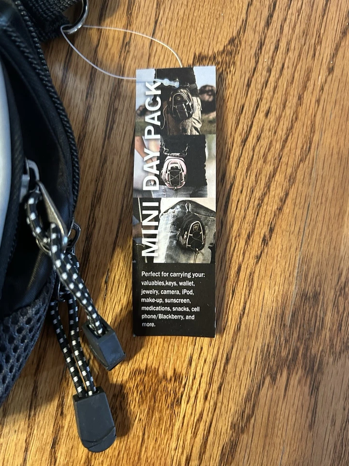 New York Yankees Baseball Black Mini DAY PACK travel Bag NEE W/ TAGS - Image 2 of 4