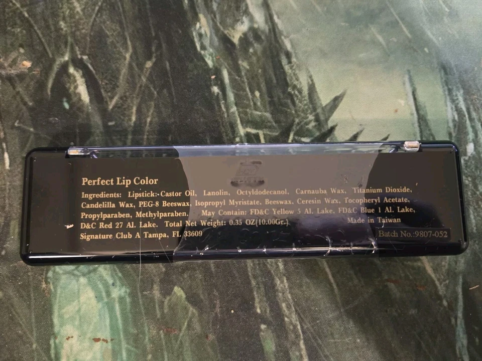 Signature Club A Perfect Lip Color New - Image 2 of 2