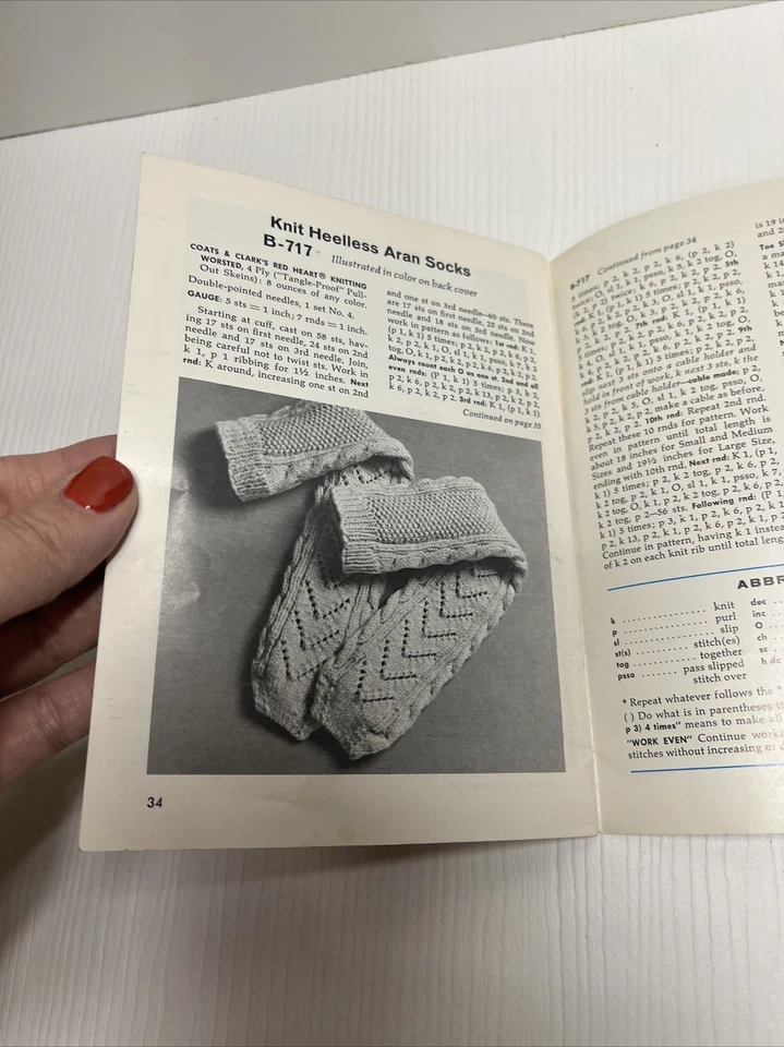 COATS & CLARK'S BOOK NO. 192 SOCKS, MITTENS AND ACCESSORIES 1969 - Image 3 of 4