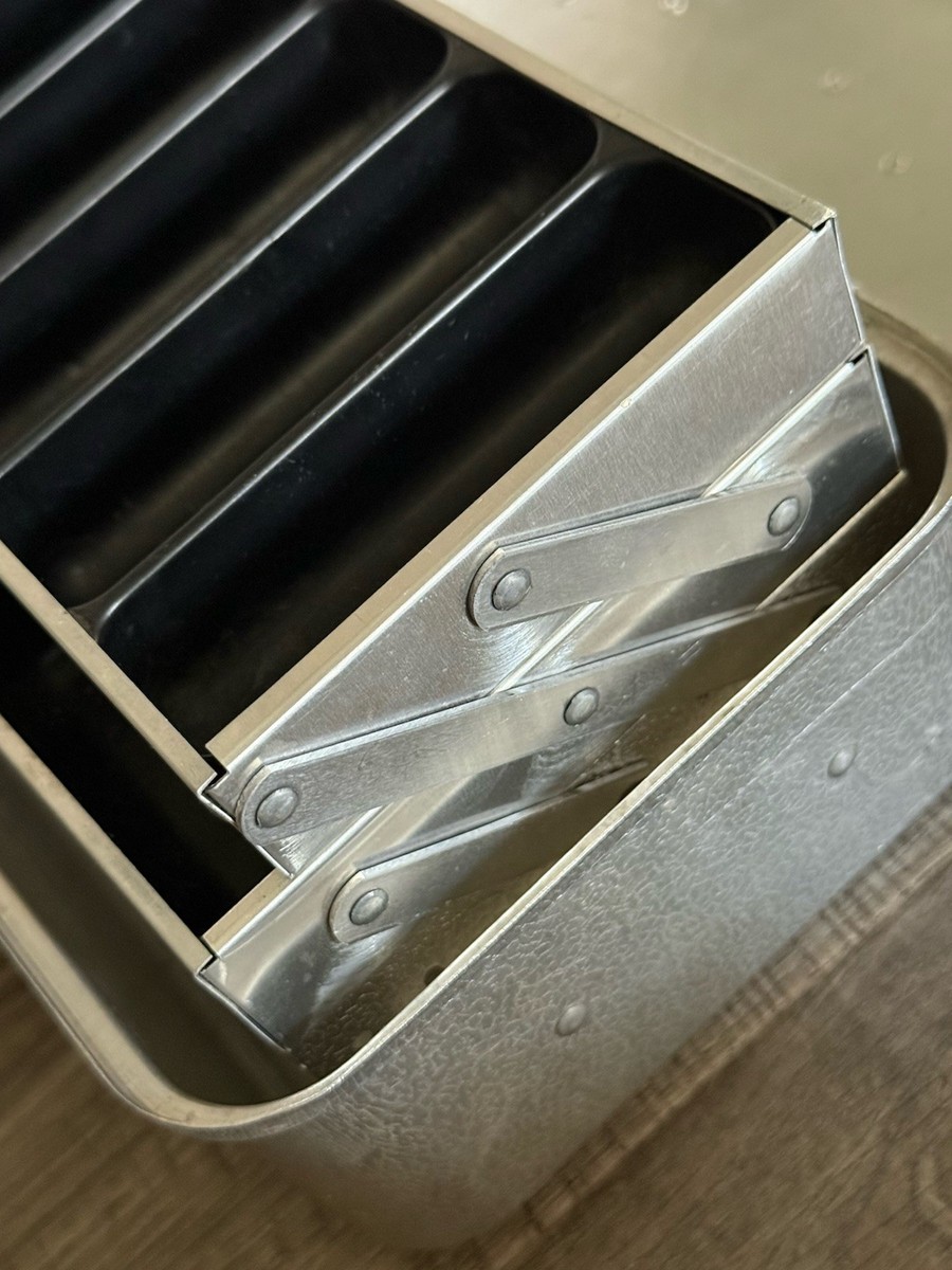 BS1 Vintage RARE Modèle Umco 102A Plaquage Aluminium Boîte