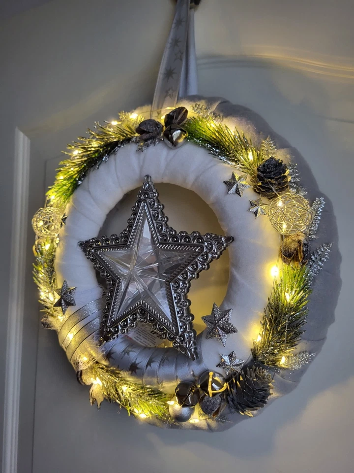 Ghirlanda per porta ghirlanda natalizia stella grigia catena luminosa artificiale decorazione porta - Immagine 2 di 4