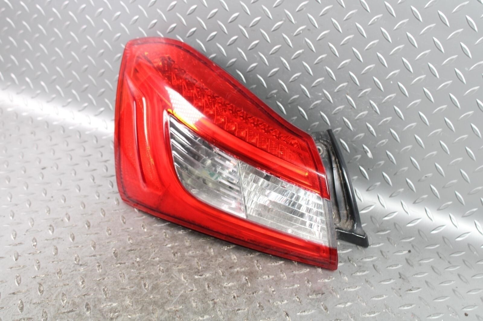 Maserati Ghibli 2014-2019 Left Light lens