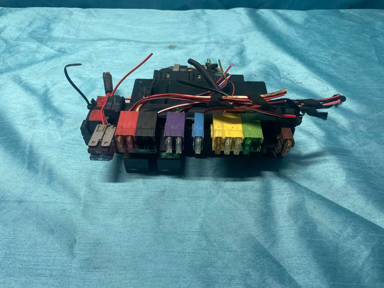03-12 Mercedes SL550 SL500 SL55 AMG Rear SAM Fuse Box Relay Module OEM ;A7.822