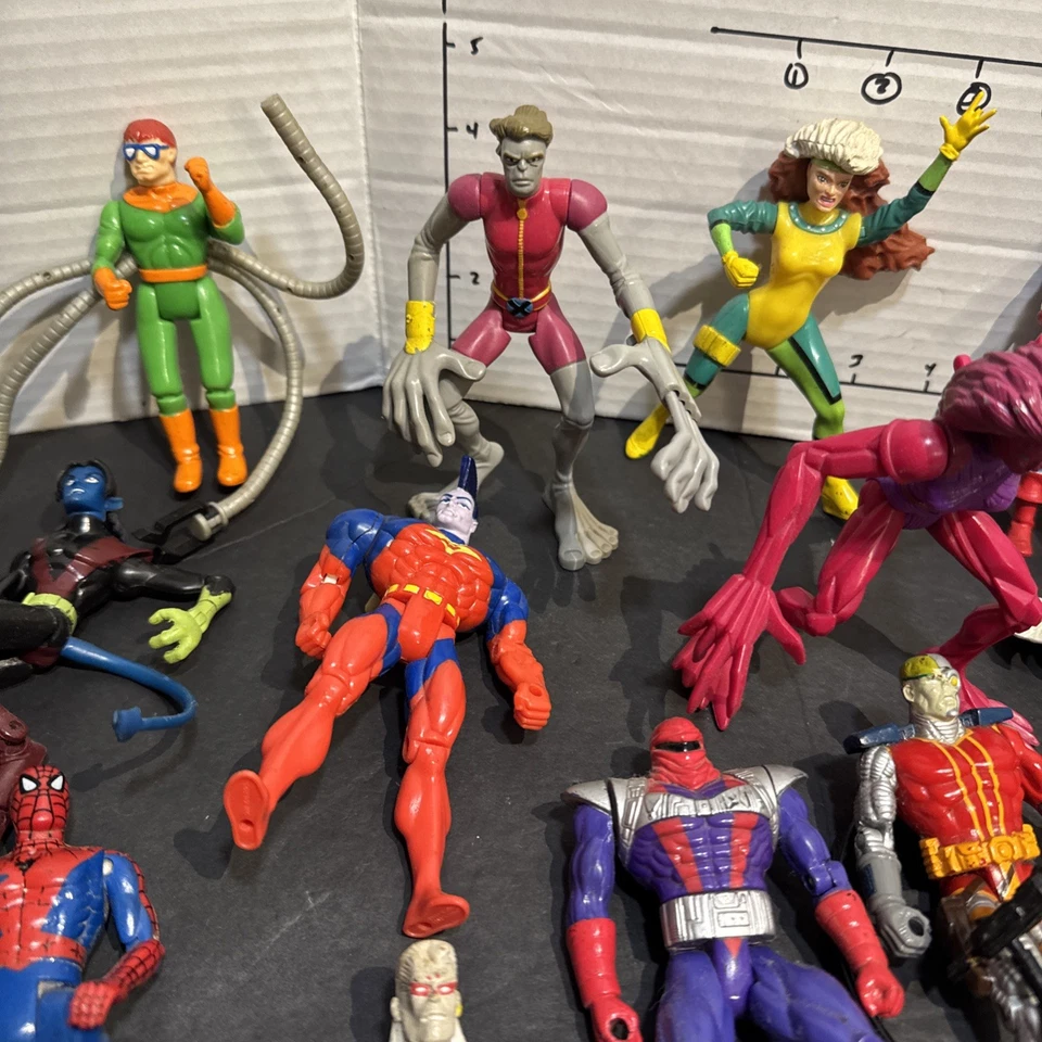 Marvel Superheroes X-Men Action Figure Lot, 1990’s ToyBiz Doc Oc Spider-Man Etc. - Image 4 of 4