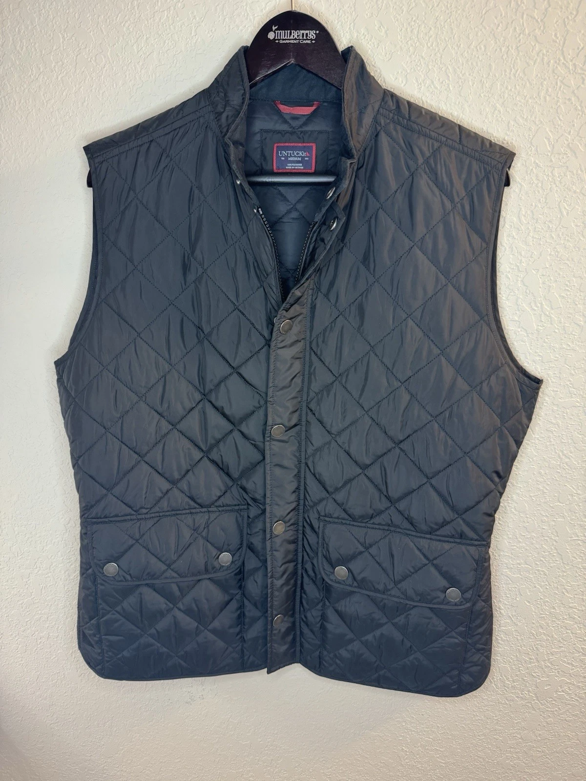 Untuckit Woodcrest Vest Gray Puffer Quilted Snap Zip Pockets Preppy Mens Size M
