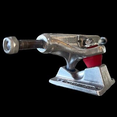 Supreme Independent Skateboard Truck Set (set of 2) Size 149 Supreme Independent Skateboard Truck Set (set of 2) Size 149