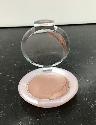 Revlon SkinLights Color Lighting for Eyes/Cheeks, 01 Mocha, condition As Pict!