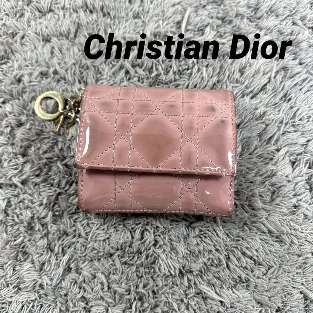 Portefeuille compact Dior Lady Cannage Lotus rose verni 