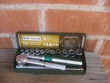 1970s Vintage 15 Pieces & Metal Box ** S-K ** 1/4" Drive Socket Set No. 4915 USA