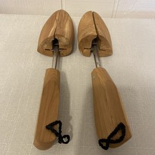 Cedar Shoe Tree Sz M Wooden Insert Stretcher Shaper Adjustable Width