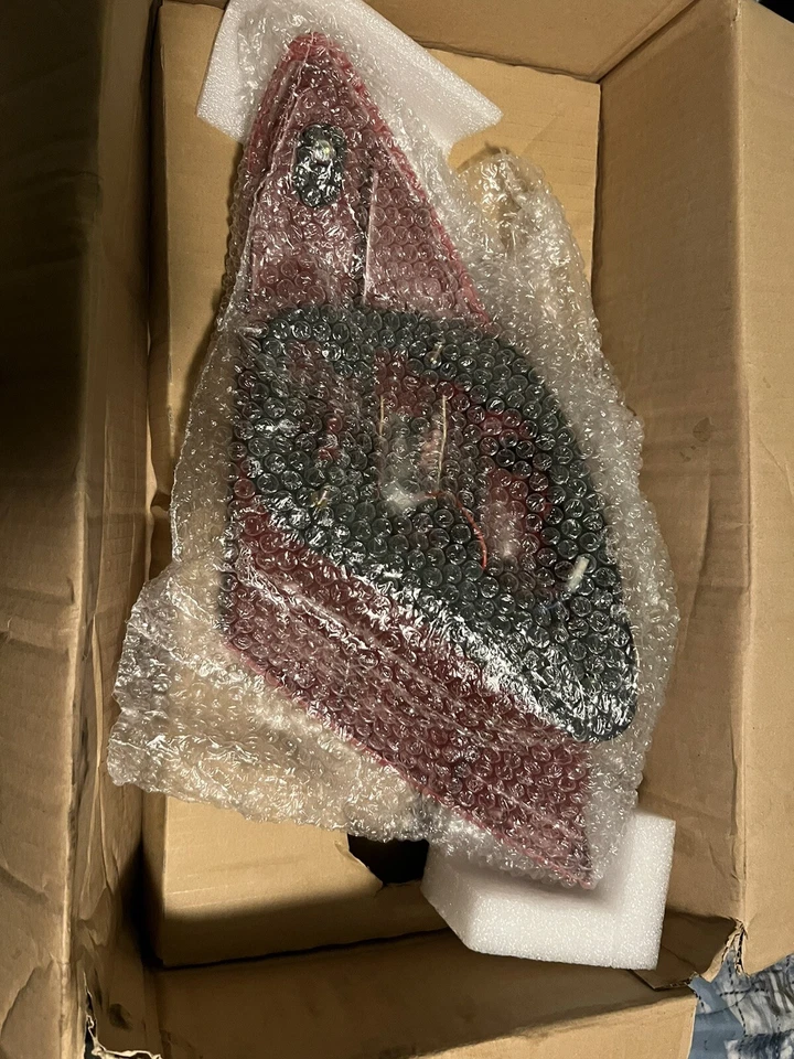 Juego de luces traseras LED para izquierda y derecha Mercedes Benz Clase C AMG C63 2008-2011 Foto 2 de 4