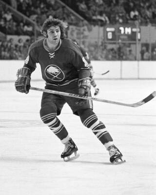 Peter Mcnab Of The Boston Bruins Skates 1970s ICE HOCKEY OLD PHOTO 8