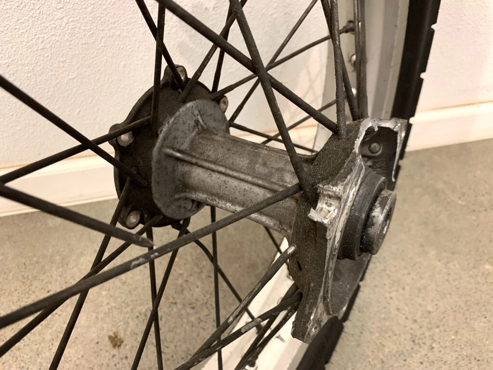 96 KTM 620 RXC Rear Wheel Rim Spokes Tire Supermoto *damaged hub* 18X2.50 - Image 4 of 4