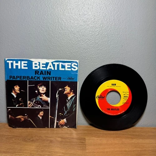The Beatles ORIG VINYL Capitol Records # 5651 PS 45 ( RAIN / PAPERBACK WRITER )