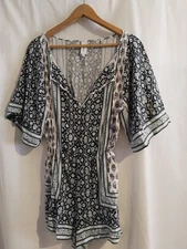 Tigerlily Play suit Size Aus 6