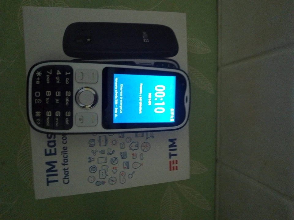 TIM EASY 4G  + TELEFONO PER ANZINI - Immagine 3 di 4