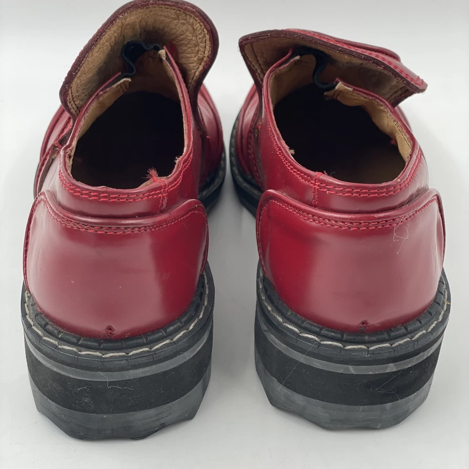 Mocassim de couro vermelho cereja John Fluevog vintage tamanho 6 salto robusto Y2K - Imagem 4 de 4