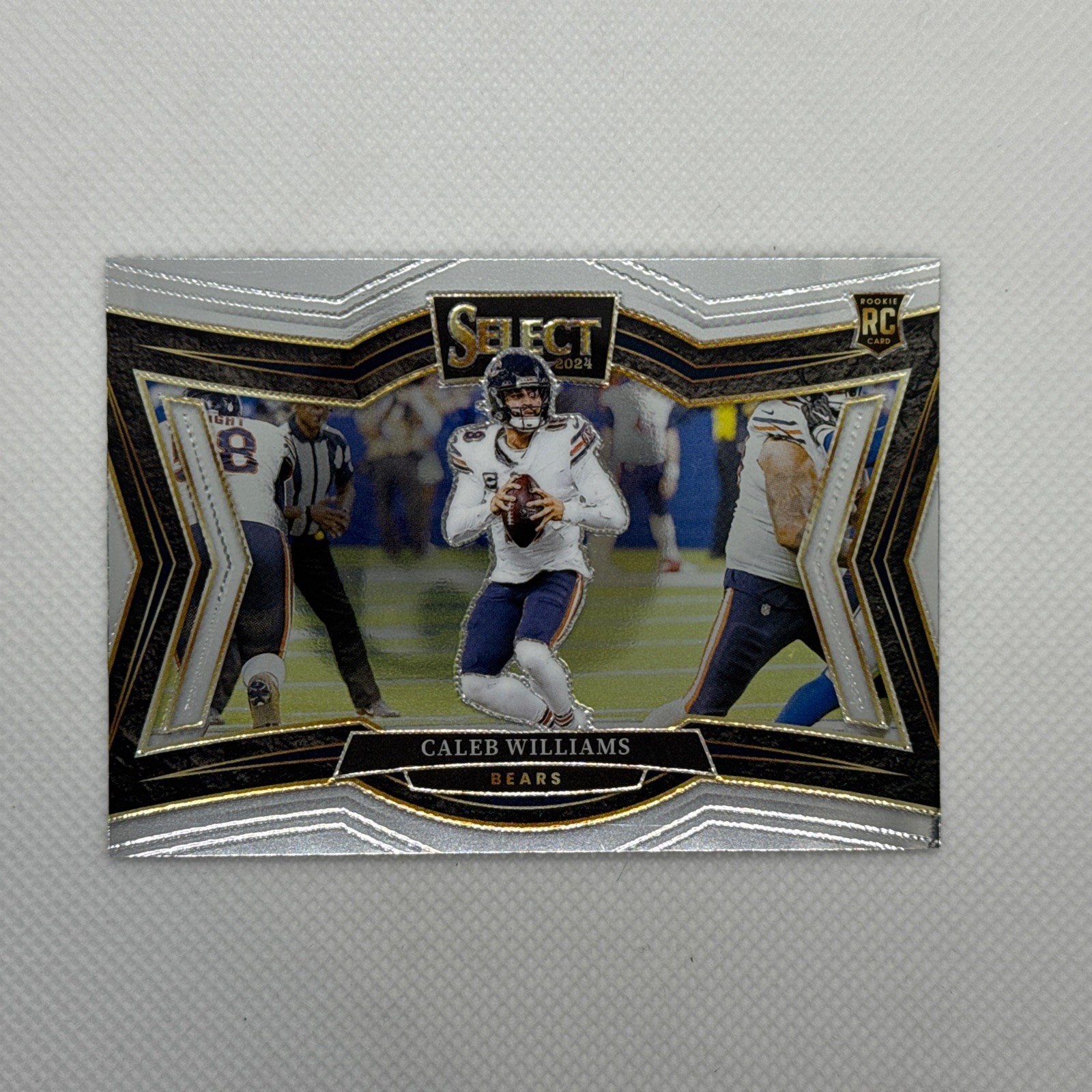 2024 Panini Select CALEB WILLIAMS Field Level #477 Rookie RC Chicago Bears - D