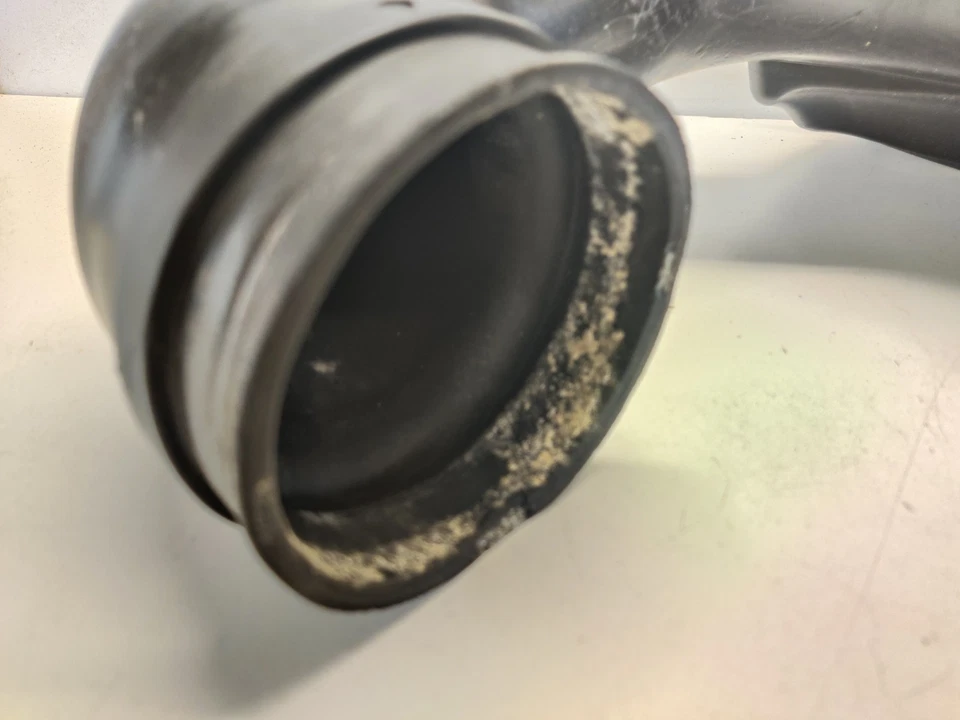 Воздухозаборная трубка 2003 2004 Toyota 4runner 4,7 V8 - Изображение 2 из 4