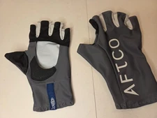 Aftco Solago Sun Fishing Gloves UPF 50 Gray Black White Size Large