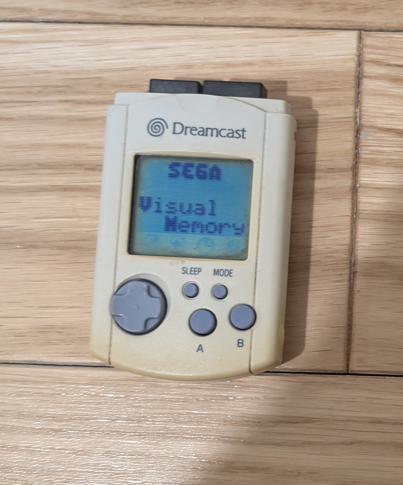 VMU - VISUAL MEMORY UNIT DREAMCAST SEGA  HKT-7000 - PILES NEUVES ! (01)