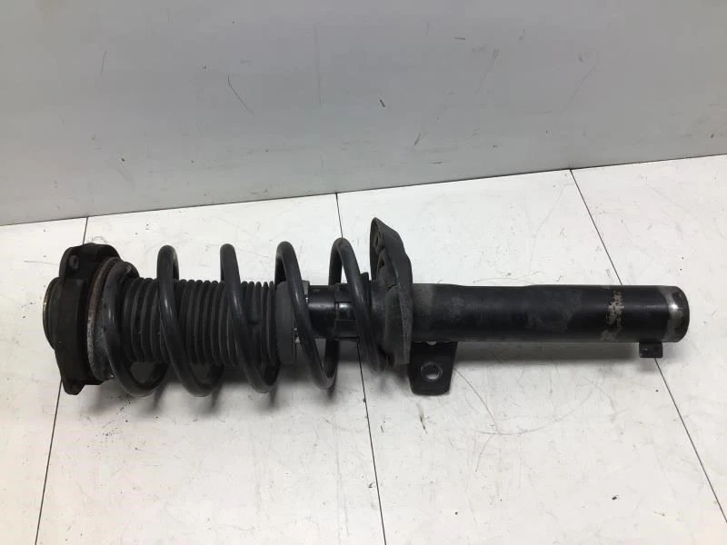 Amortiguador delantero derecho Volkswagen Passat 2006 2010 OEM+ Foto 4 de 4