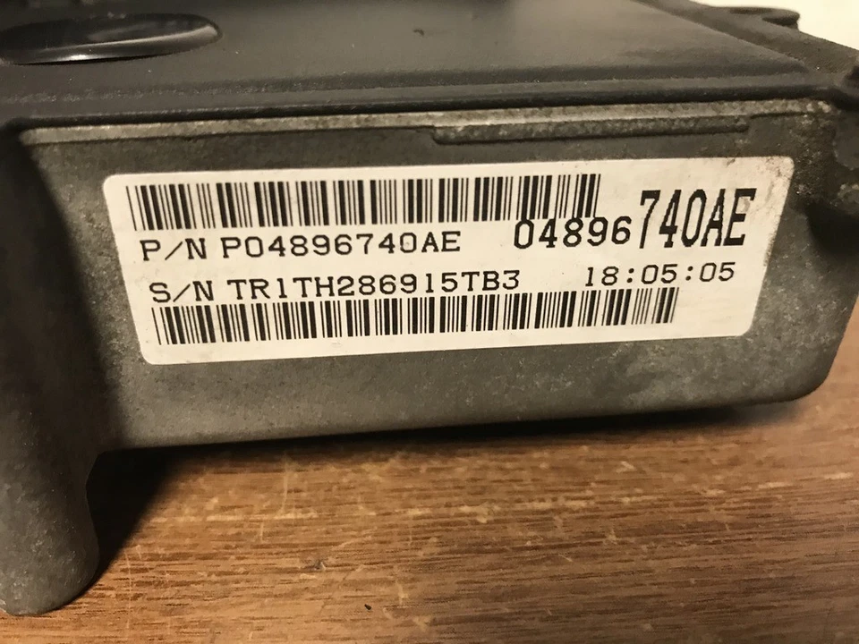 Chrysler Sebring Convt 2000 2,5 transmisión ordenador TCM P04896740AE Foto 2 de 2