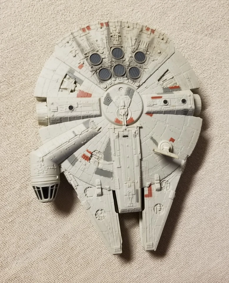 Star Wars El Despertar de la Fuerza Halcón Milenario Hasbro LFL B3075 51401 C3252A EN MUY BUENA CONDICIÓN Foto 2 de 4