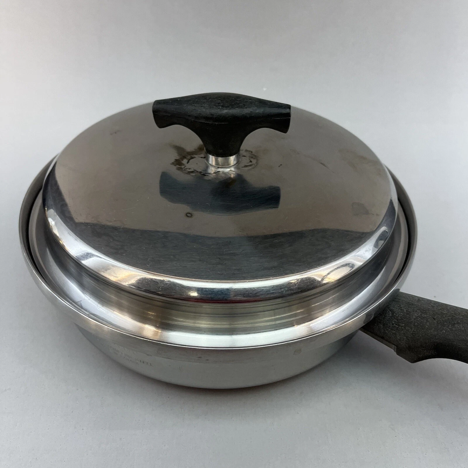 Kitchen Craft Cookware 8.75” Sauce Pot Pan & Lid Stainless Steel Shallow
