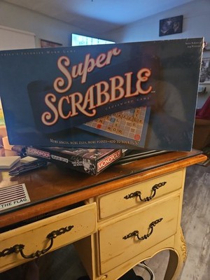 Hasbro Super Scrabble Crossword Game New and Sealed
