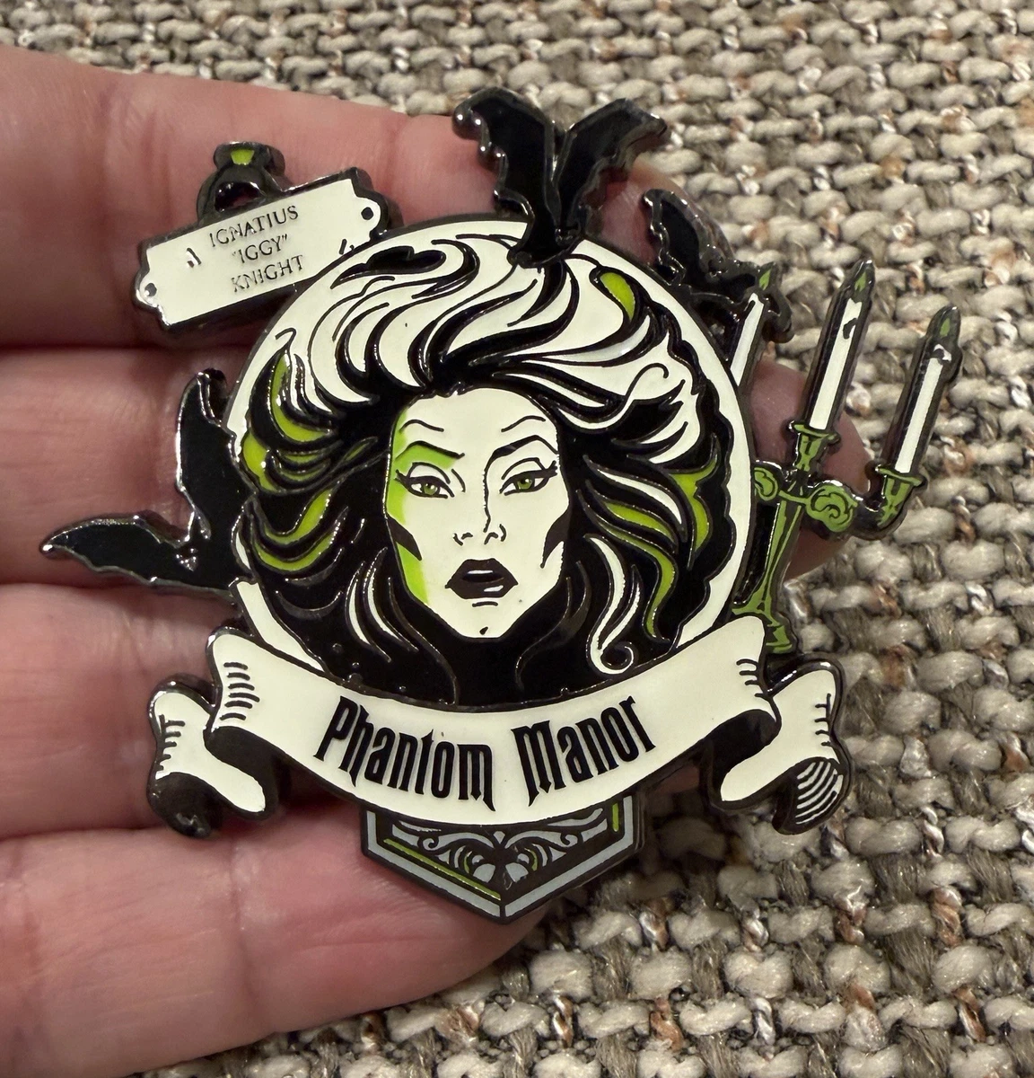Phantom Manor In Disneyland Paris Patches & Pins (1968-Now) for