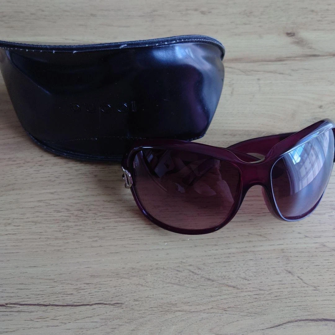 Gucci grandes lunettes de soleil motif ceinture m4_0423