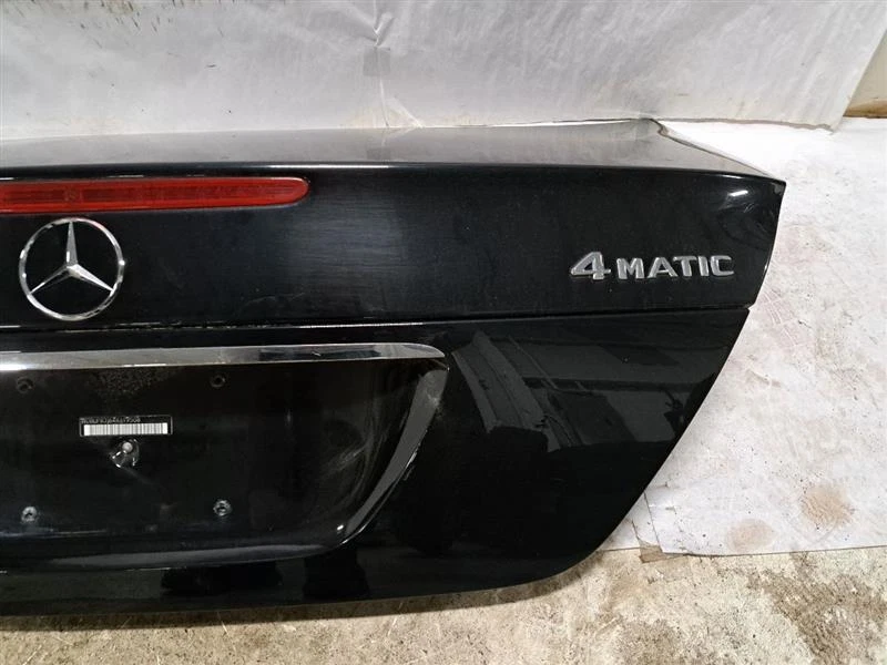 MONTAJE TAPA MALETERO MERCEDES-BENZ E500 2003 - 2009 Foto 2 de 4