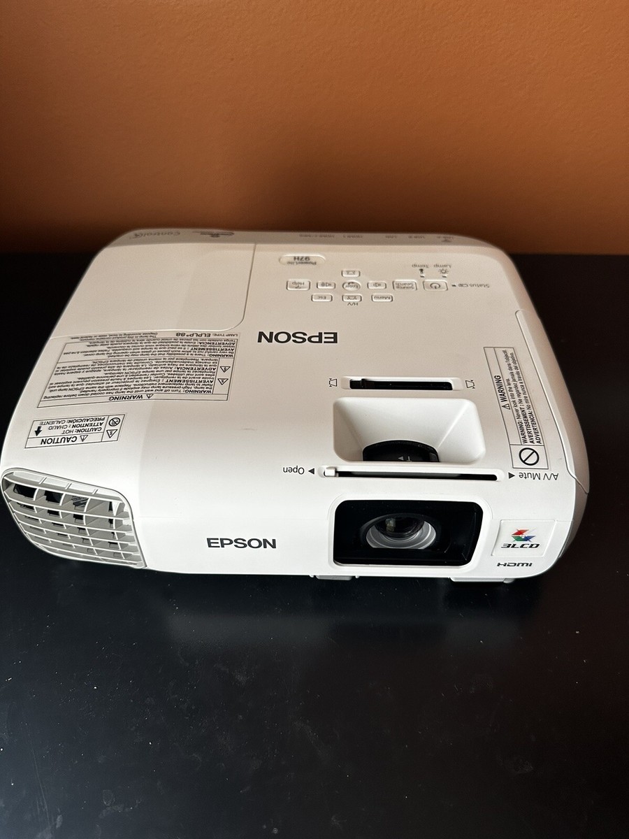 3Dメガネ4つとHDMI10m付きEPSON EH-TW5200 410時間使用 3Dメガネ4つとHDMI10m付きEPSON EH-TW5200 410時間使用 エプソン