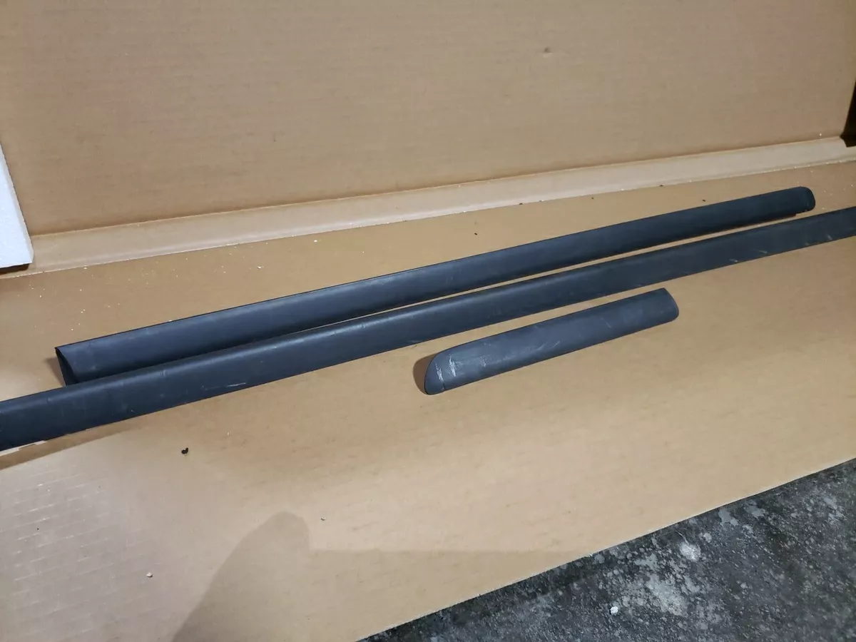 1997 2006 E46 330i BMW 330XI EXTERIOR DOOR TRIM MOULDING Passenger