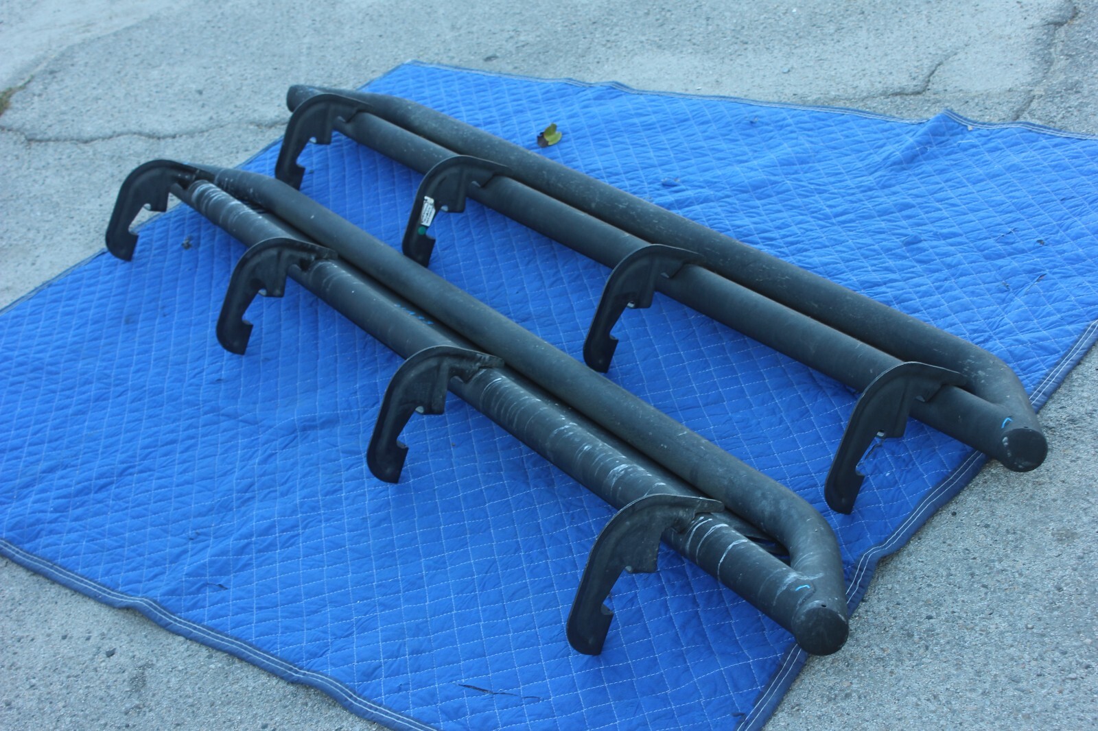 19-24 SILVERADO SIERRA SPORT MOLDED GROOVES RUNNING BOARD ASSEMBLY  