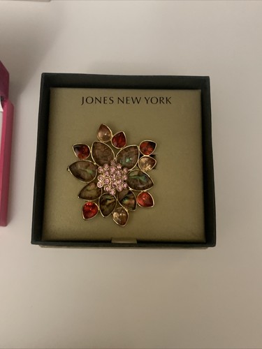 VINTAGE LOT OF COSTUME JEWELRY WITH ORIGINAL BOXES. VINTAGE JEWELRY. - Picture 3 of 12
