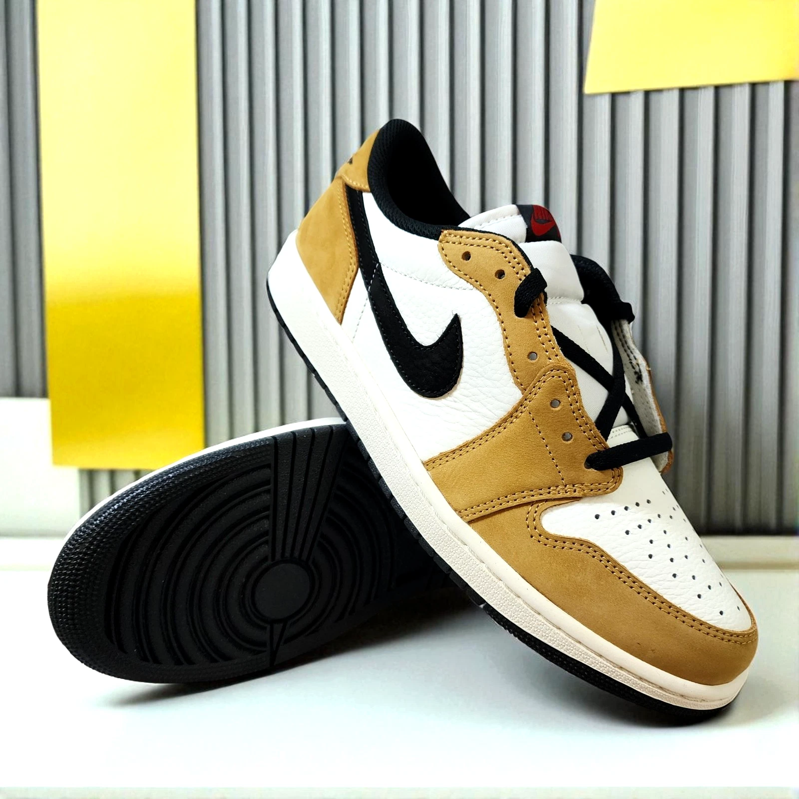 Nike Air Jordan 1 Low OG Retro Rookie of the Year Beige CZ0790 107 Uomo Taglia 10